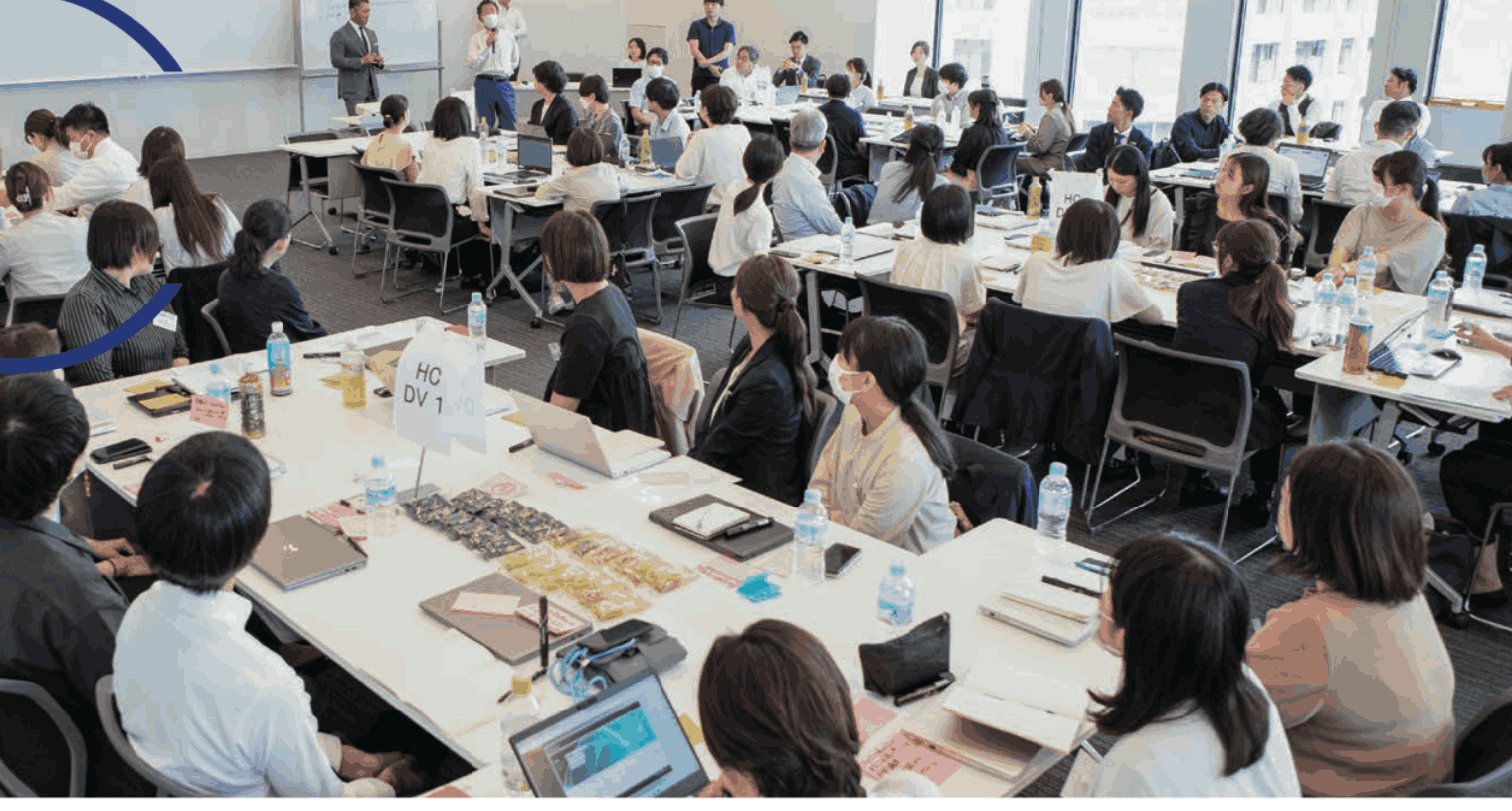 シュゼット様 全社会議の様子